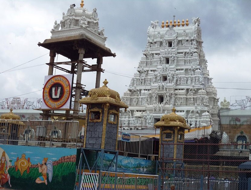 Sri Venkateshwara Temple, Chittoor, Andhra Pradesh - Vushii.com